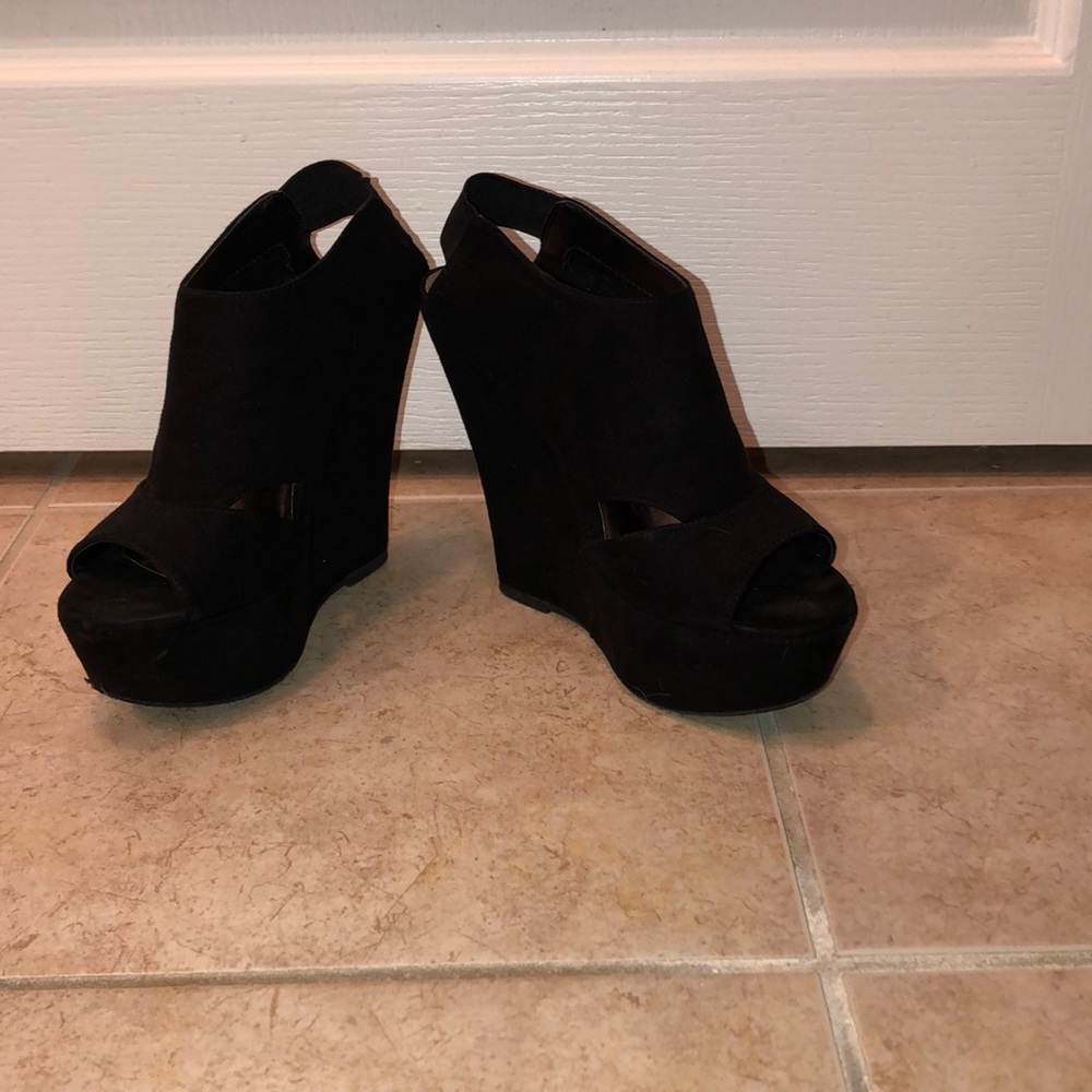 Madden Girl Wedges